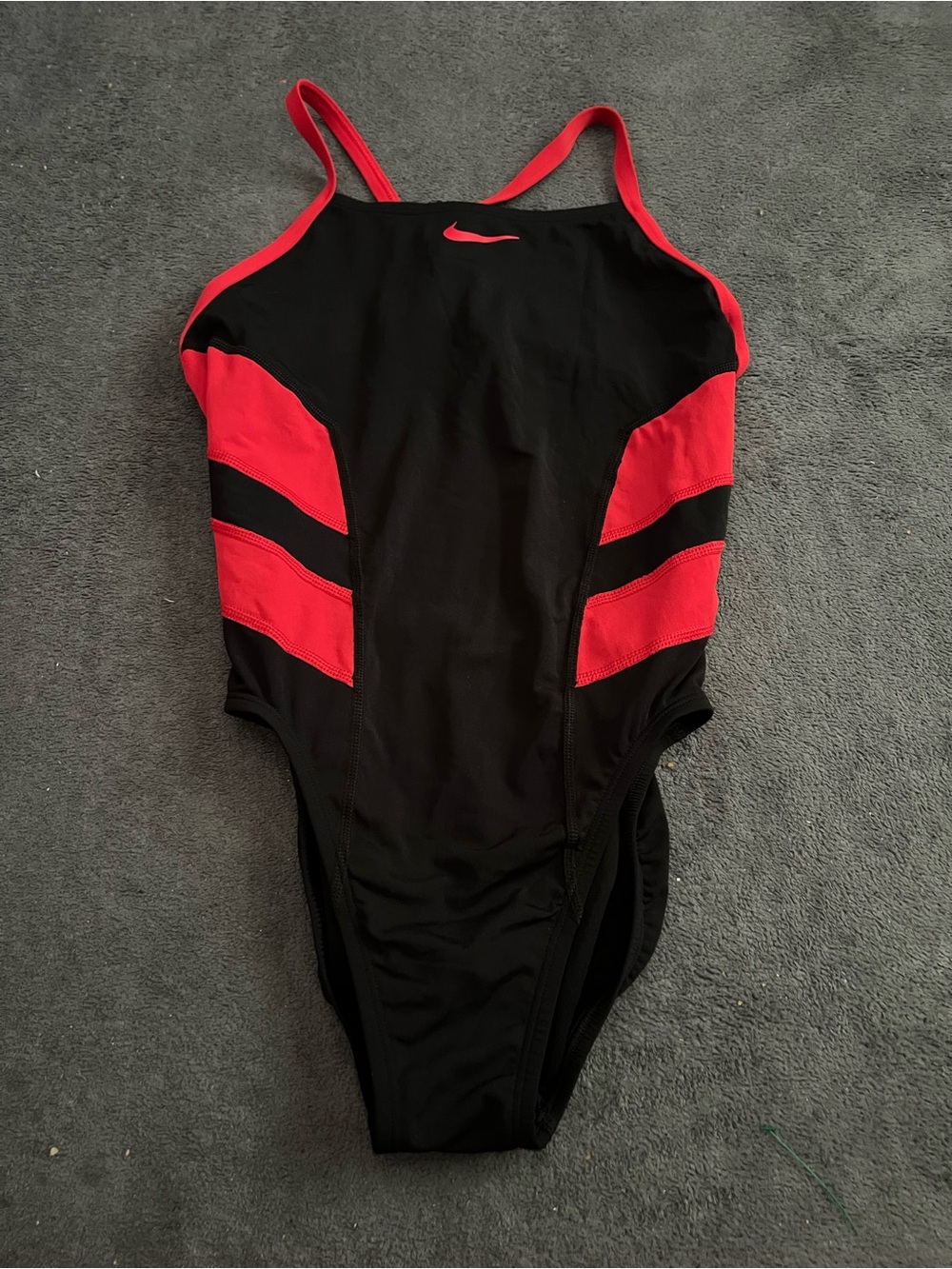 Nike HydraStrong One Piece Swimsuit Black Red Size 34 / WMS 8 Swimwear